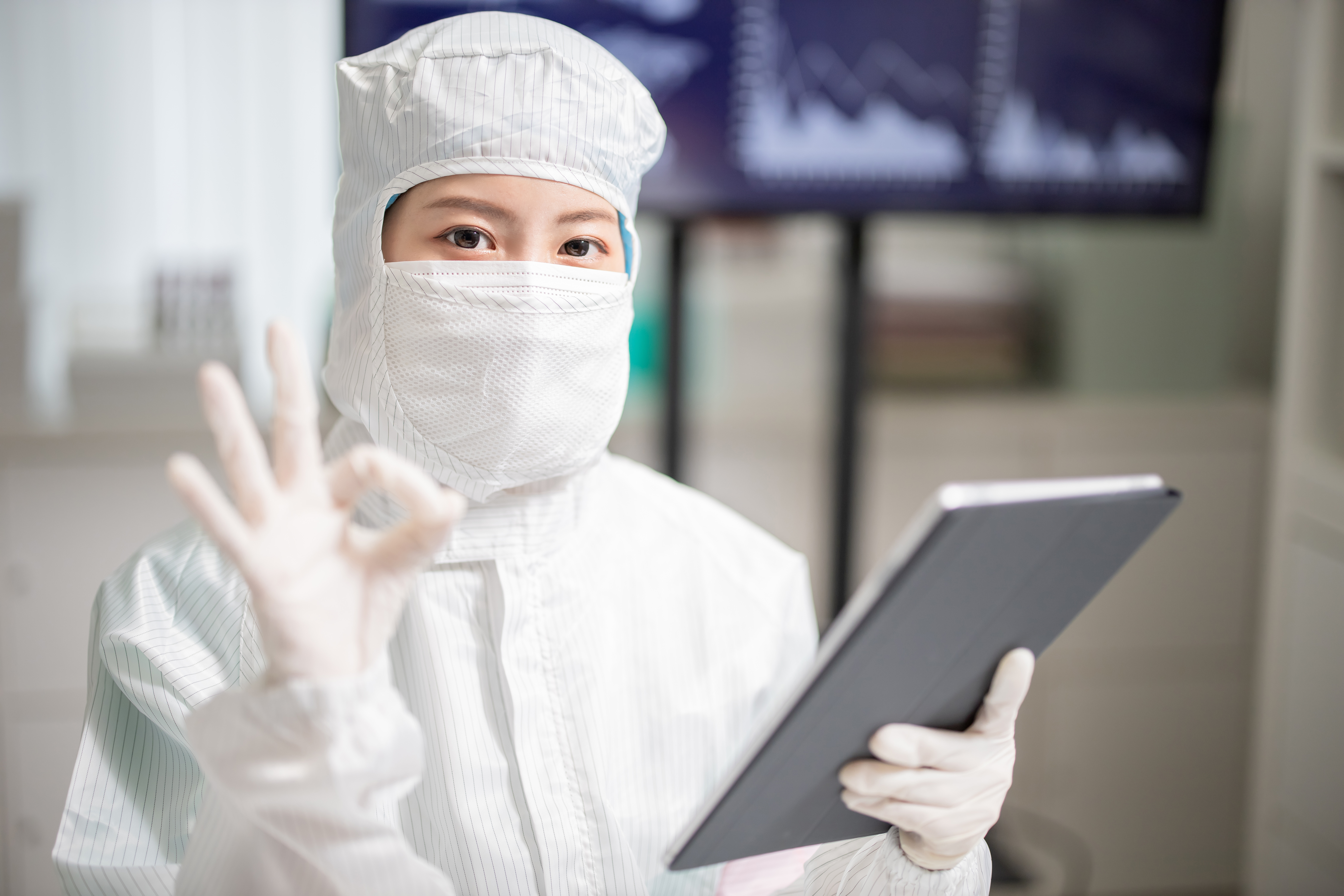 Lab staff with face mask