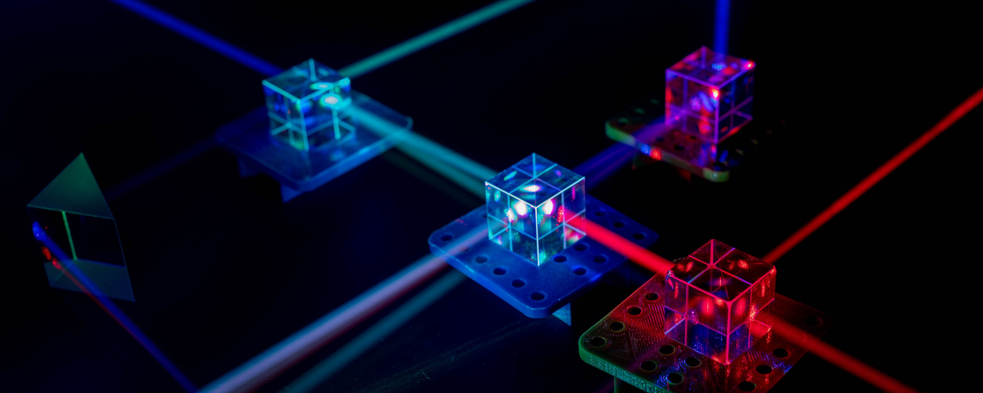 Optic prism